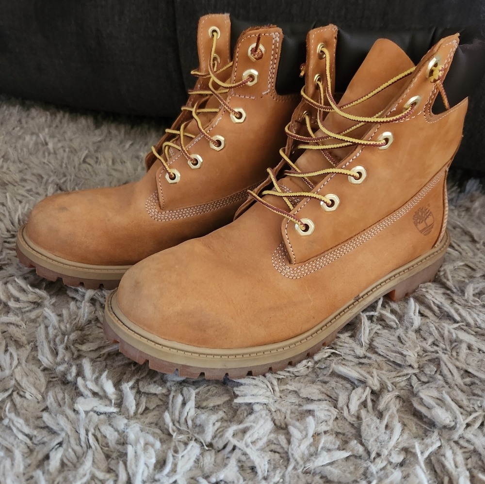 Boys Timberlands